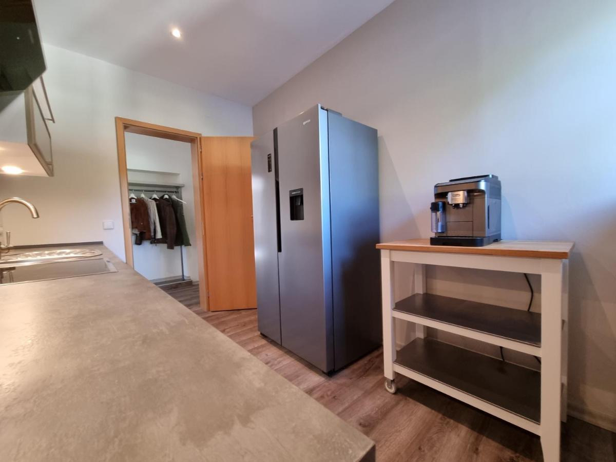 5 Sterne Bahnhoftraum, Appartement "Waldliebe" 133Qm, Grosse Terrasse 70Qm, Qr Code Scannen Fuer Virtuellen Rundgang, Premium Ausstattung เบราน์เฟลส์ ภายนอก รูปภาพ